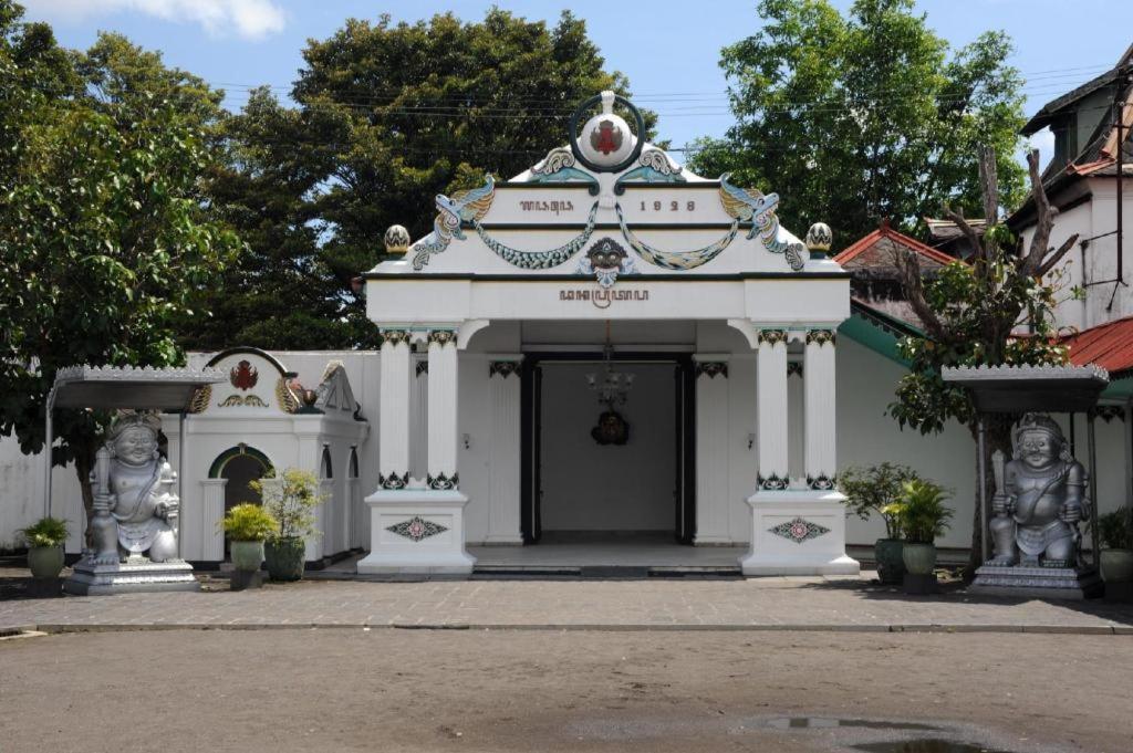 Hotel Oyo 92606 Djoglo Boto Syariah