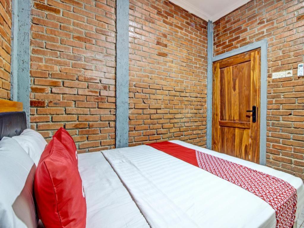 Hotel Oyo 92606 Djoglo Boto Syariah 2*