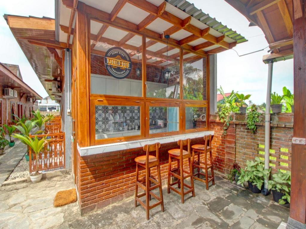 Hotel Oyo 92606 Djoglo Boto Syariah 2*