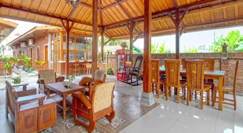 Hotel Oyo 92606 Djoglo Boto Syariah 2*