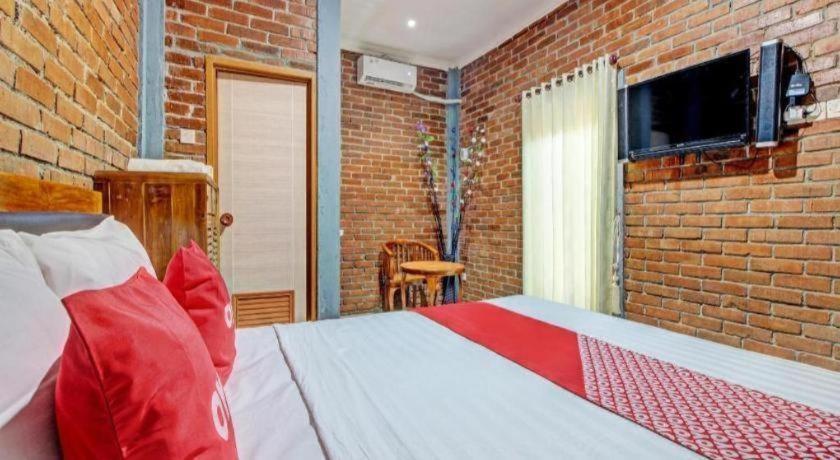 Hotel Oyo 92606 Djoglo Boto Syariah 2*